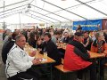 15 Ein toll organisierte Fest mit vielen Besuchern